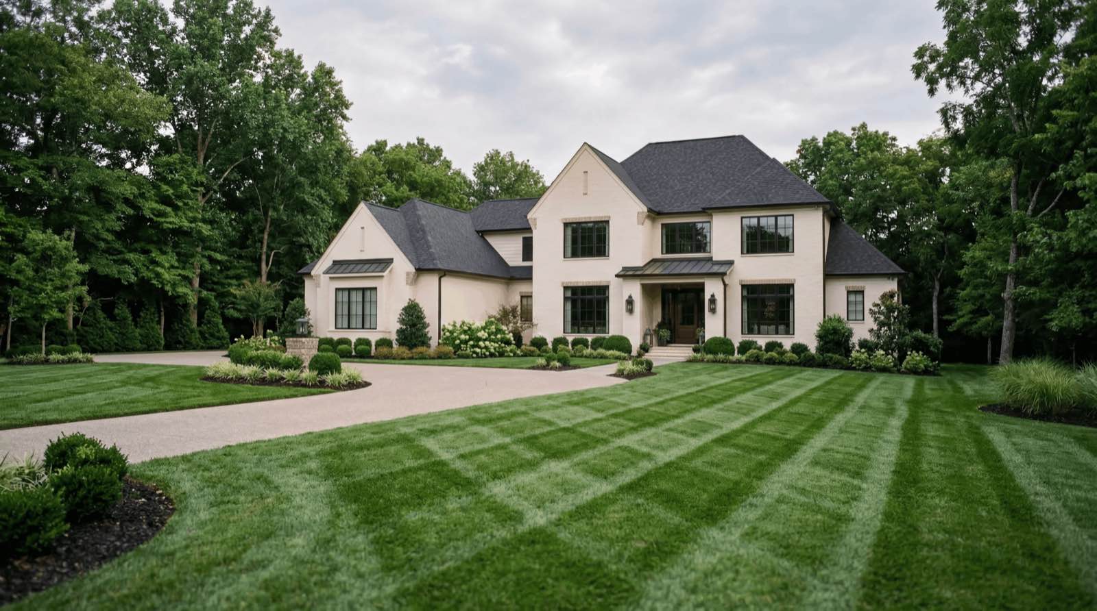 A healthy, disease-free Middle Tennessee lawn